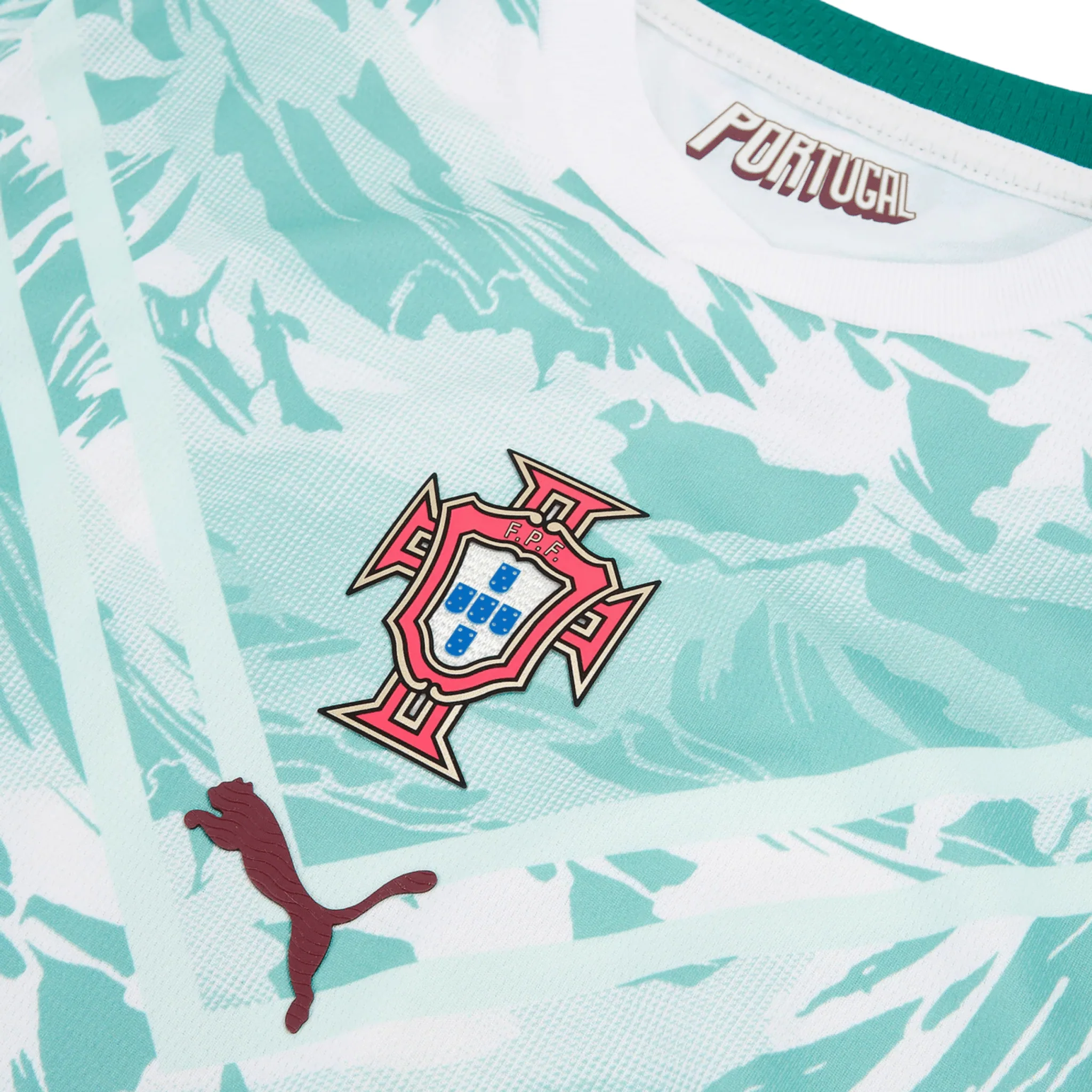 Puma Youth Portugal Cristiano Ronaldo Away Jersey 2026 (Puma White/Green)* - Image 3